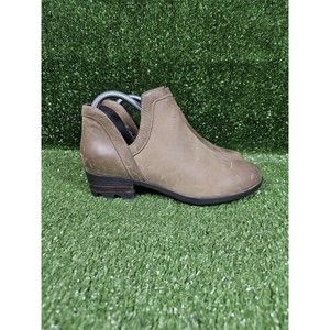 Sorel Lolla Ankle Boots Sage Leather Cut Out Sides Womens Size US‎ 8.5